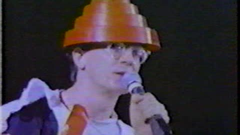 Devo - Uncontrollable Urge = Live 1980