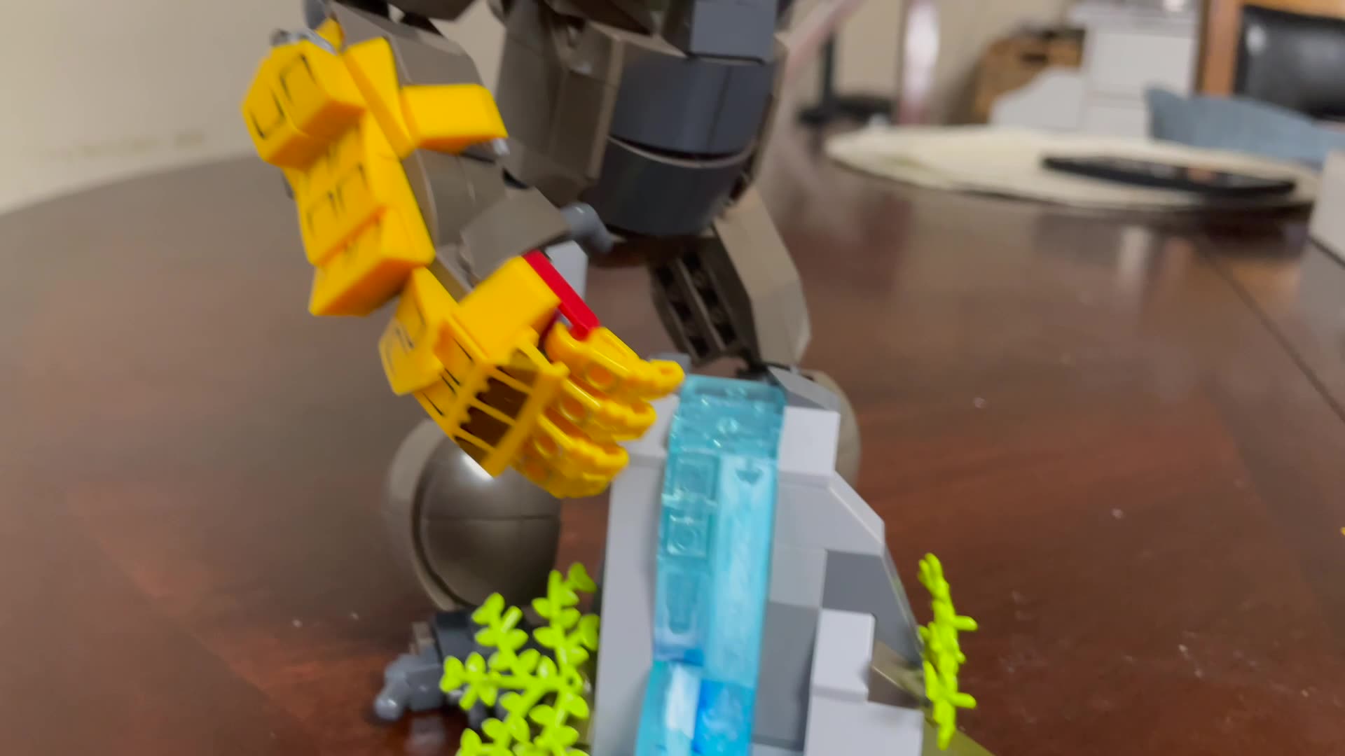 MEGA Godzilla x Kong The New Empire Building Set Action Figure review