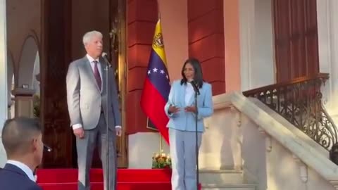 That the U.S. Secretary of Energy goes to Caracas to meet with Chavismo