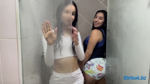 Wetlook group girls