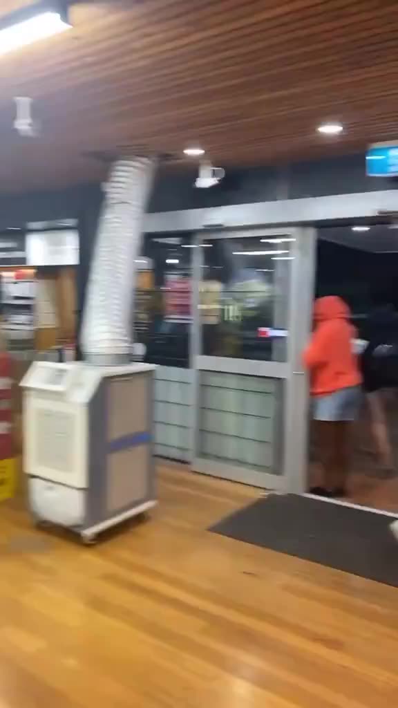 Blavks looting Australia