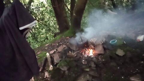 09, morning fire , chat, tips, crapping in the woods ,