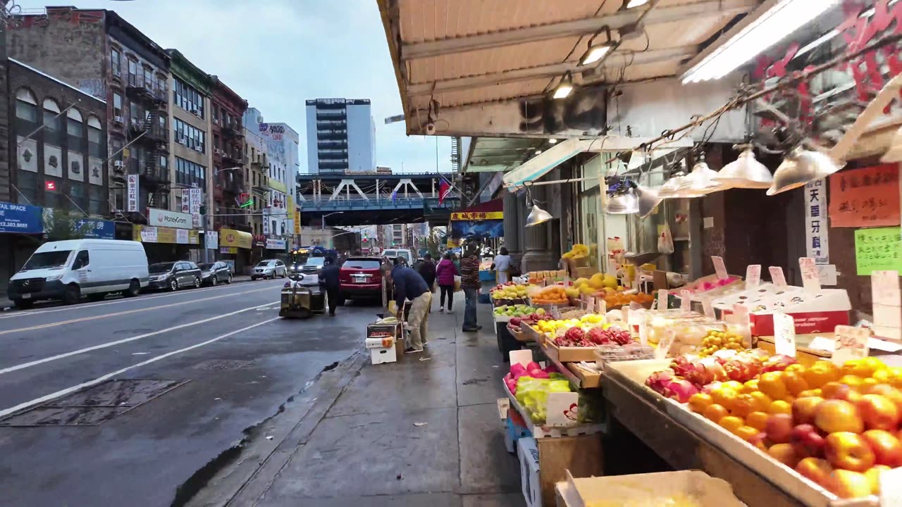 🗽 NYC Live 🔴 Walk (Chat on YouTube)