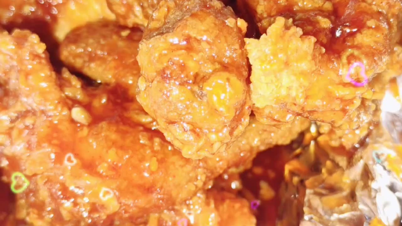 Food) Sweet and spicy Half a chicken delivered/ 치킨 반마리.