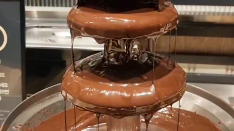 Chocolate fountain