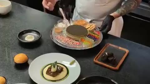 💎 $300 Caviar Sundae?! Mewahnya Dessert Michelin Star di Pineapple & Pearls 🍨✨