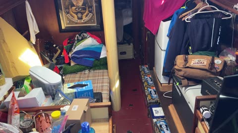 S05E42 - A Floating Week Off, Sort Of.....