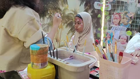Lukis wajah di Jungle Zoo Grage Mall