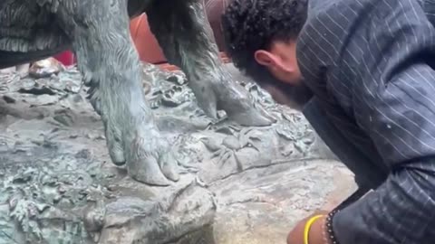 Refugees stealing money - import 3rd world become the 3rd world