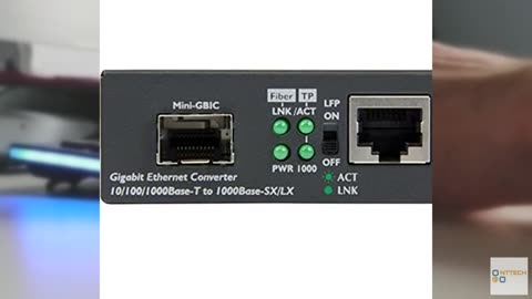 StarTech.com Multimode / Single Mode Fiber Media Converter - Open SFP Slot - 10/