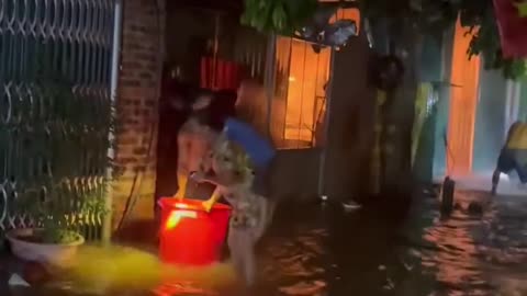 🔥😮 You Won't Believe What Happened When This House Got Flooded! | FeedMyCuriosity