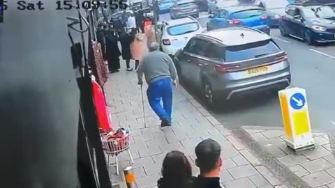 🚨YOUNG GIRL KIDNAPPED ON CAMERA IN BIRMINGHAM