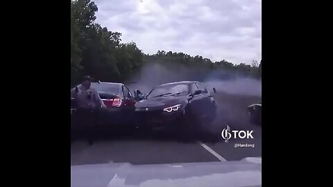 SPEEDING CAR CRASH INTO CAR👮‍♂️🛣️🚙💥🚗📸DURING TRAFFIC STOP🚙🚔👮‍♂️💫