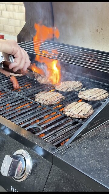 Quick Backyard BBQ — Easy Dinner on the Grill!