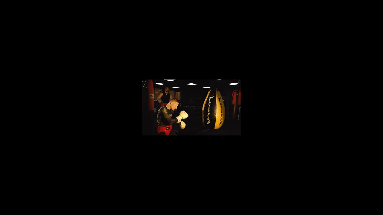 🔥 Intense boxing training with heavy bag // power and speed workout