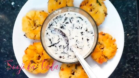 HOW TO MAKE SUJI KA VADA | RAVA VADA RECIPE | CRISPY & CRUNCHY VADA RECIPE IN HINDI | FOOD COURT