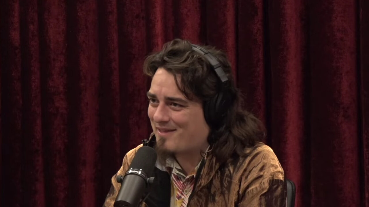 Joe Rogan Experience #2394 - Palmer Luckey - Podcast Recap