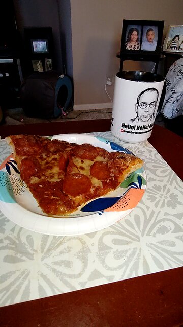 Meal, Happy's Pizza, Cherry Hill Rd, Dbn Hgts, MI, 1/20/26