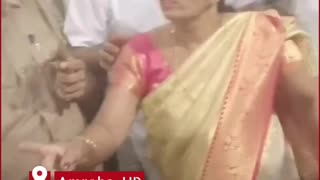 Amroha Board Meeting Turns Ugly: Woman Councillor Grabs Ex-MLA by Collar, Beats Him