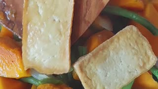 Easy Vegan Tofu & Veggie Stir-Fry | Delicious and Healthy Recipe for Everyone! Stir-Fry Pumpkins