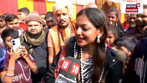 THE VIRAL GIRL MONALISA IN MAHA KUMBH 2025 AT PRAYAGRAJ