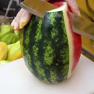 Amazing Thai $1 Fresh Bright Red Watermelon! 🍉💰 #StreetFood #Shorts