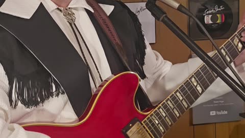 Trent Page plays Roy Orbison.