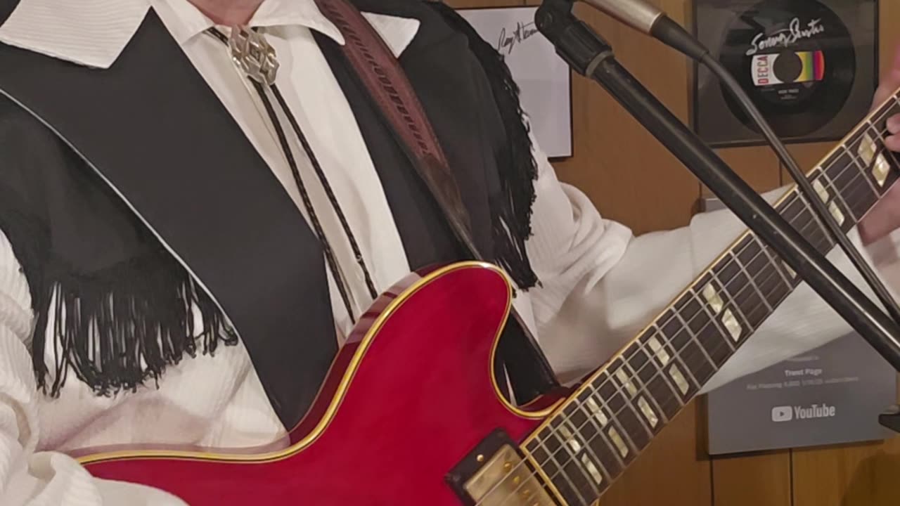 Trent Page plays Roy Orbison.