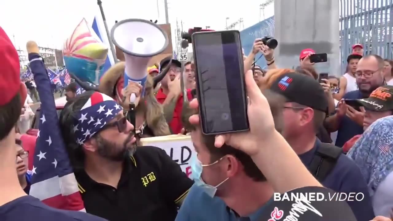 Alex Jones meets Q Shawman in Arizona Nov 2020