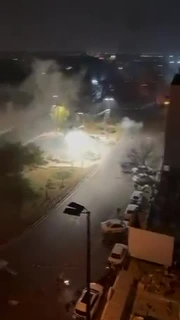 Protesters Clash with Security Forces Near Government Buildings in Tehran