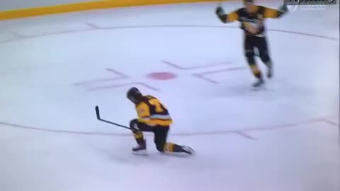 Penguins D #75 Connor Clifton 🥅(1)🏒Wrist-Shot Goal