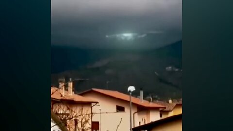 UFO Filmed over Italy