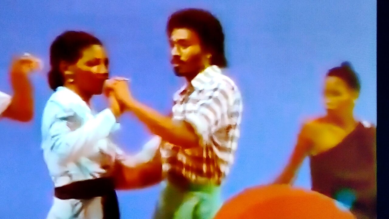 Soul Train Dancers 1976 Message In Our Music (O'Jays)
