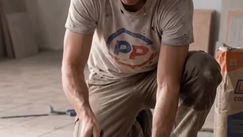 Messi and Ronaldo if they were construction workers