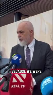 Rama thelloi talljen me Trump edhe para gazetarëve: Ishim në luftë, tani jemi në paqe