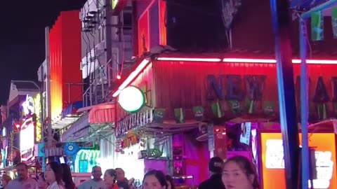 [4K] Best quality! Walking street Pattaya. So many freelancers waiting!