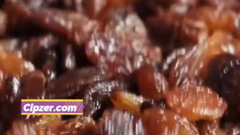 Winter Superfood: Raisins Benefits!