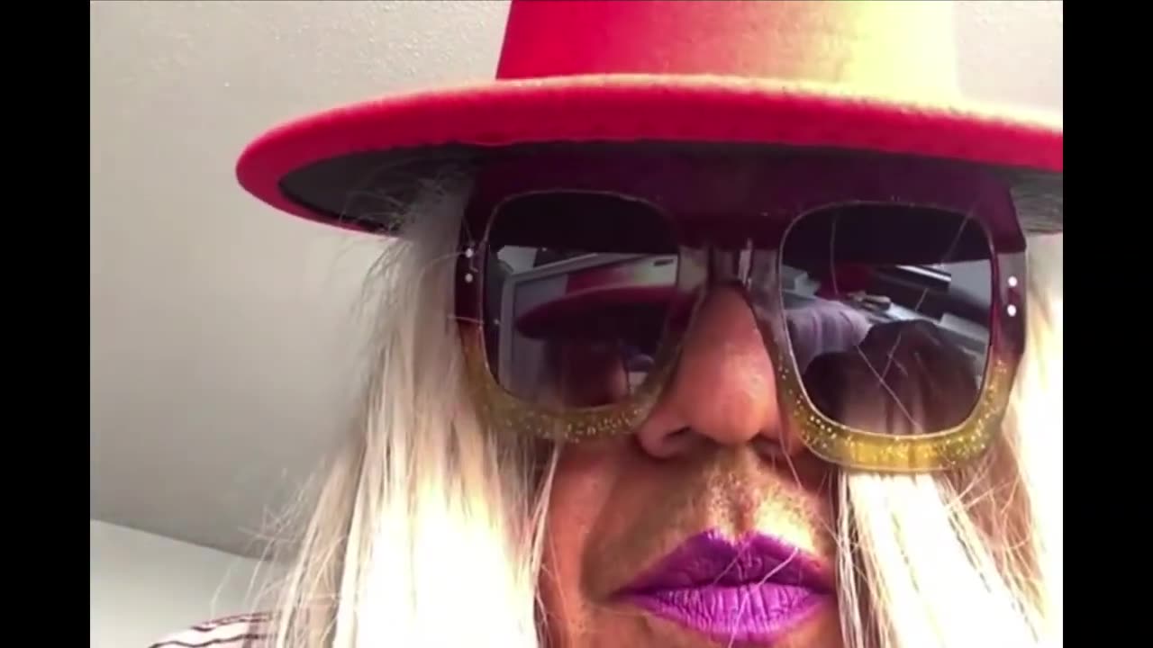 Hussy poops on himself Storytime