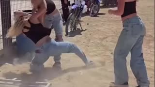 CRAZIEST girl fight caught on camera