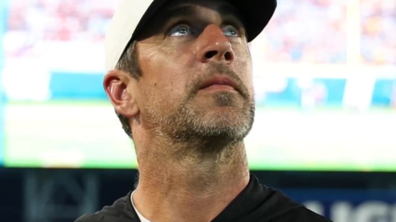Aaron Rodgers brutally mocks Joe Biden with impression of cognitive decline
