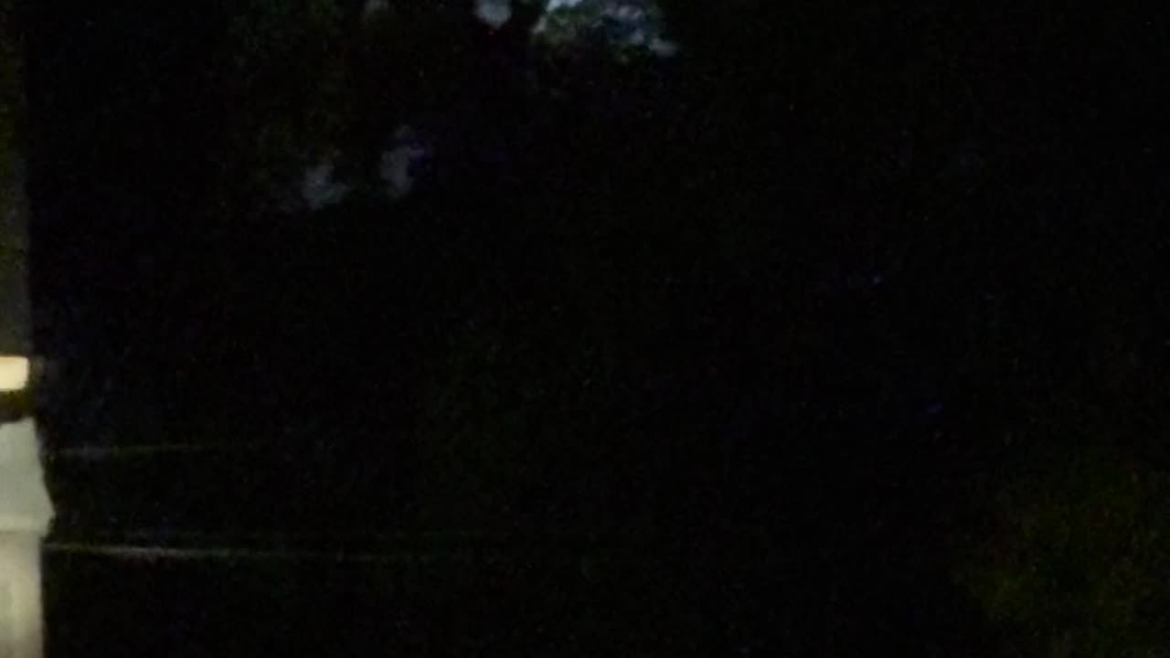 🛸😱 Silent Diamond UFO with Moving Lights! | TheTruthAbove