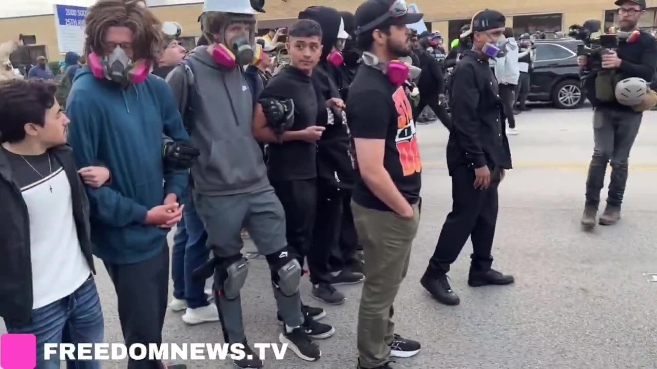 Job well done by the Illinois State Police🔥 Dozens dirtbags arrested outside Broadview ICE Detention Center