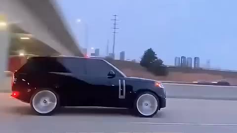 Viral: Difference between Land Rover and Range Rover #shorts #viral #youtubeshor
