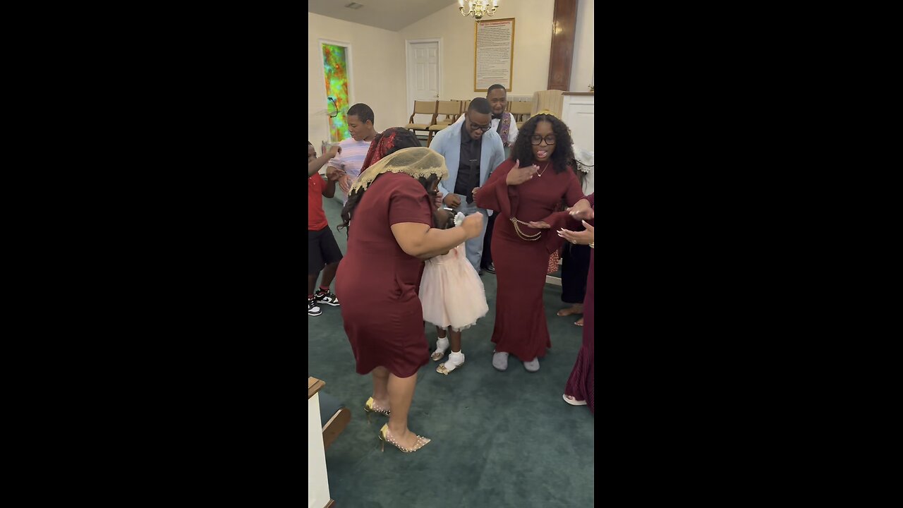 If you’re tired of us praising God, then we have a message for you 🫵🏽💃🏽💃🏽🕺🏾 #praisebreak