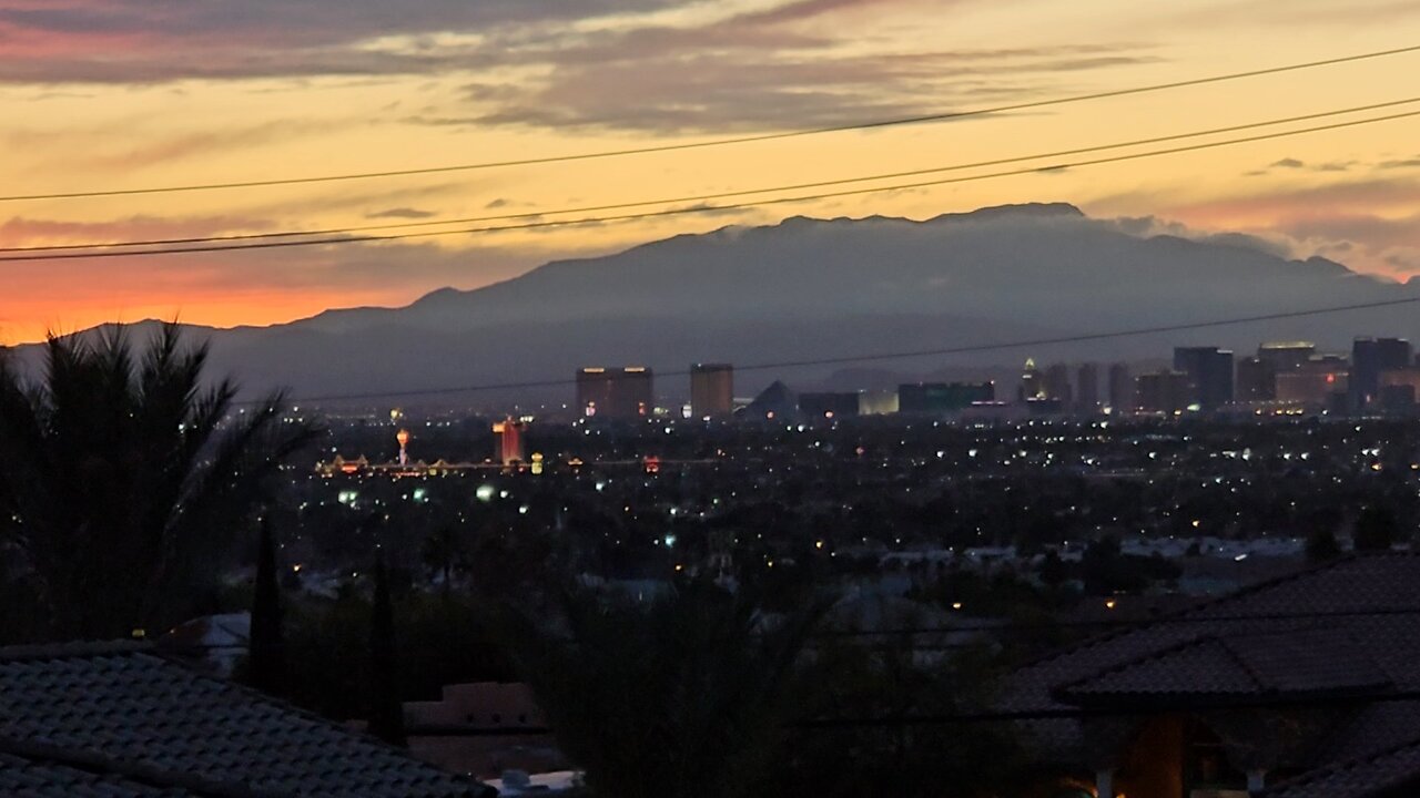 Did you SEE 🔥 tonight's HAZY Las Vegas sunset? Check THIS out! 01.06.2026 #follow #lasvegas #gaming
