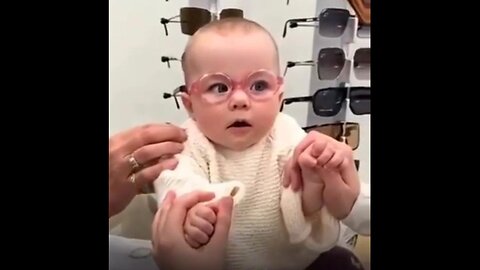 Partially Blind Baby Sees the World for the First Time 