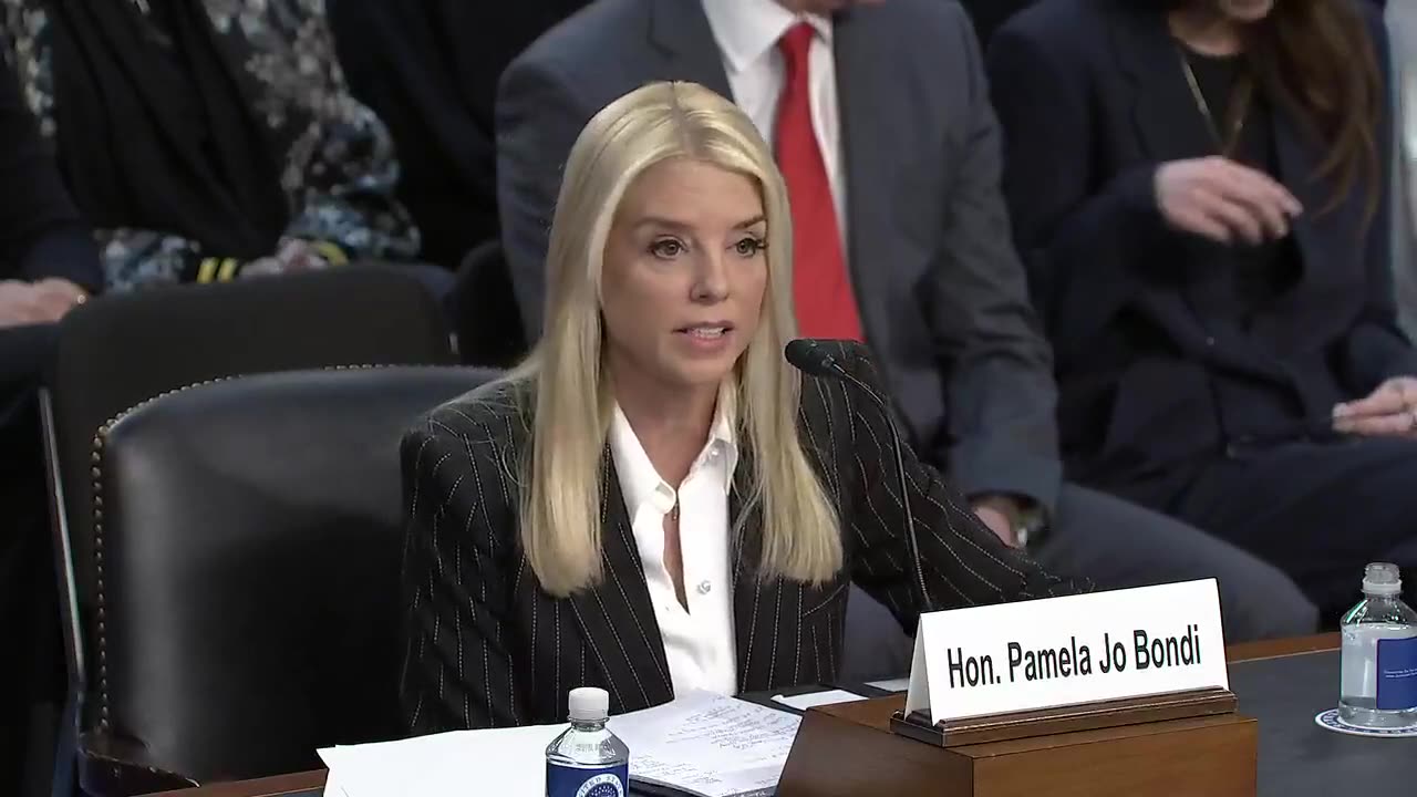 Pam Bondi Sniffs Out Dem Senator's Attempt To Trip Her Up Over Kash Patel Question