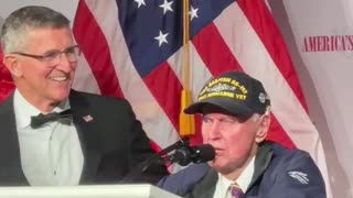 101-year-old WWII veteran Bill Dillon amazed Americans by saying he would return