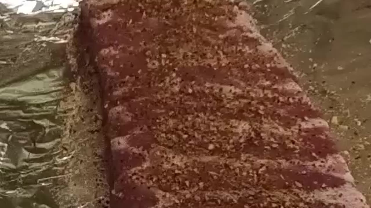Making Garlic, Pepper Pork Ribs.