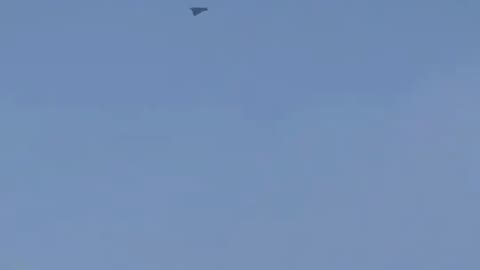 First video of the brand new Chinese stealth fighter jet, believed to be a 6th-generation warplane.